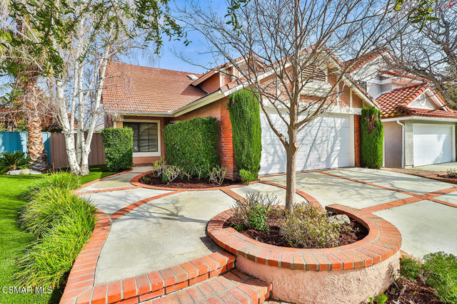 26914 Deerweed Trail, Calabasas CA: https://media.crmls.org/mediaz/70034005-3caf-42e3-9586-f27f2b051cdc.jpg