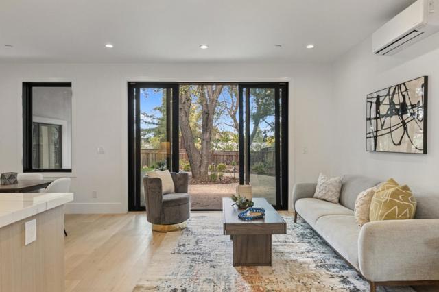 18061 Saratoga Los Gatos Road, Monte Sereno CA: https://media.crmls.org/mediaz/700400ba-ac74-4973-8393-413a1e06bb57.jpg