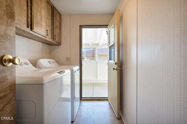 975 W Telegraph Road, Santa Paula CA: https://media.crmls.org/mediaz/70041730-1c9a-4c16-b7e5-a94306ae889a.jpg