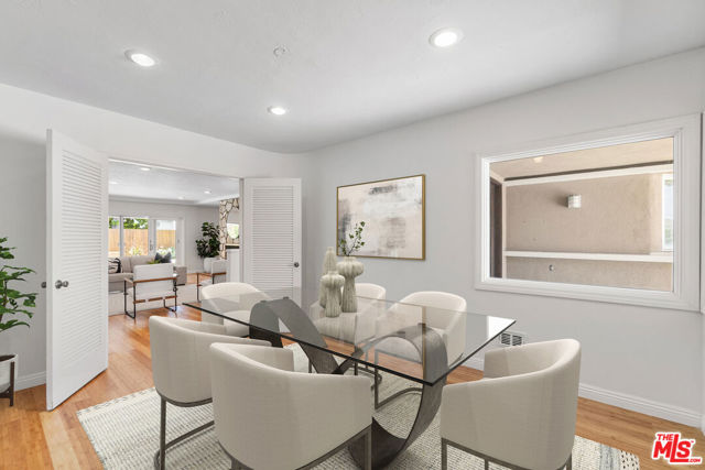 5210 S Corning Avenue, Los Angeles CA: https://media.crmls.org/mediaz/7004733d-5363-4c0d-9eda-9d4eff640604.jpg