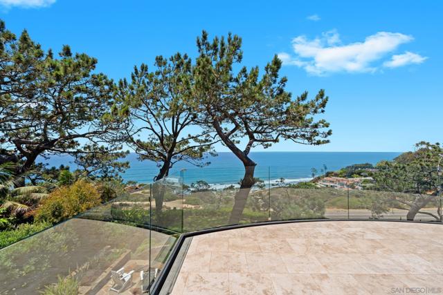 354 Ocean View Ave, Del Mar CA: https://media.crmls.org/mediaz/700525e4-a791-4a1e-a297-122ed8207faa.jpg