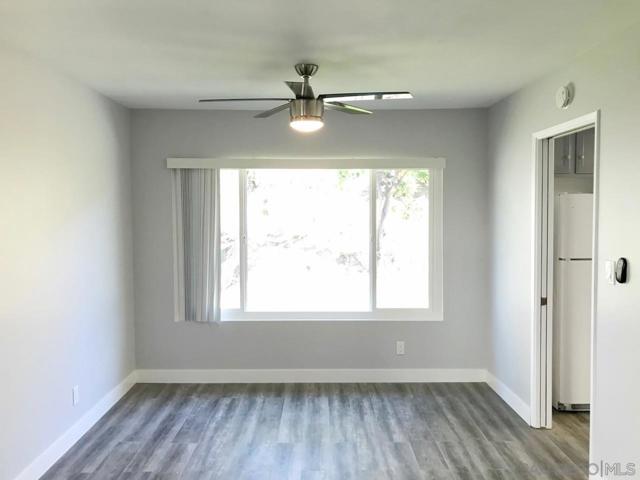 5091 Park Rim Dr, San Diego CA: https://media.crmls.org/mediaz/700538f0-3b73-4180-8afb-f148138f3c75.jpg
