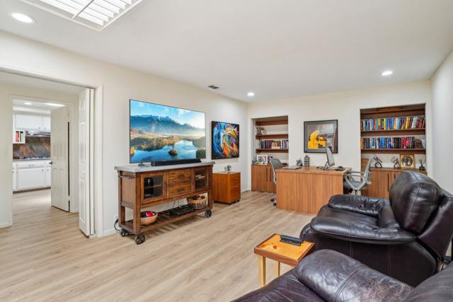 211 Camino Arroyo S, Palm Desert CA: https://media.crmls.org/mediaz/70063b03-06bd-4e09-975e-09ebc5c3bf3f.jpg