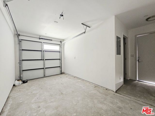 4112 S Normandie Avenue, Los Angeles CA: https://media.crmls.org/mediaz/7007b796-a8d1-4f8c-8958-7cc15df9e4d4.jpg