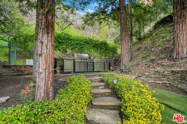 2350 Benedict Canyon Drive, Beverly Hills, California 90210, 4 Bedrooms Bedrooms, ,3 BathroomsBathrooms,Single Family Residence,For Sale,Benedict Canyon,23335695