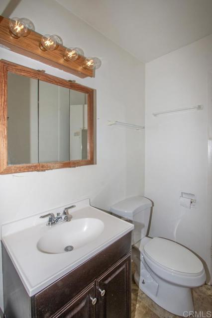 Detail Gallery Image 13 of 18 For 976 Olive Ave, Vista,  CA 92083 - 2 Beds | 1 Baths