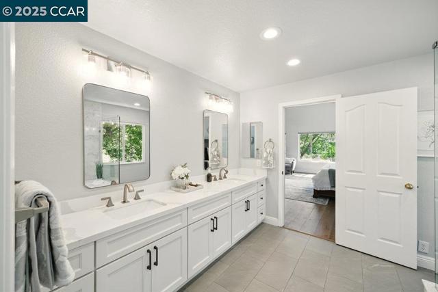 29 Blue Haven Ct, Danville CA: https://media.crmls.org/mediaz/70095285-5c8a-4c07-aa59-5e7b268e77c0.jpg