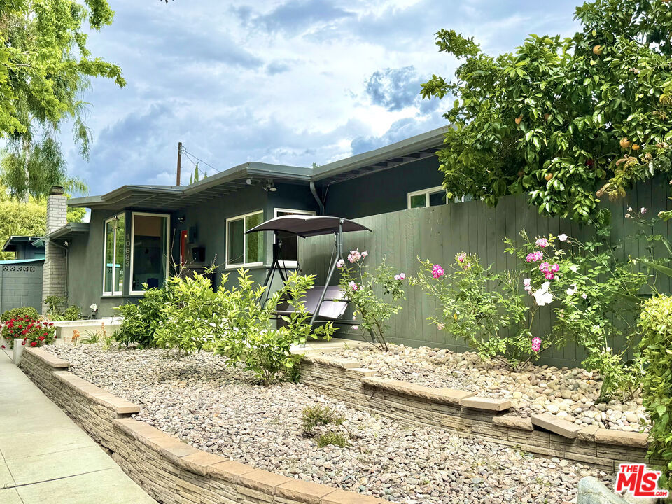 10683 Valleyheart Drive