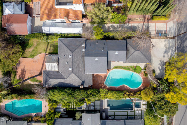 4917 Angeles Crest Highway, La Canada Flintridge CA: https://media.crmls.org/mediaz/70096e69-dfcd-4cd4-a91c-52e2251cf540.jpg