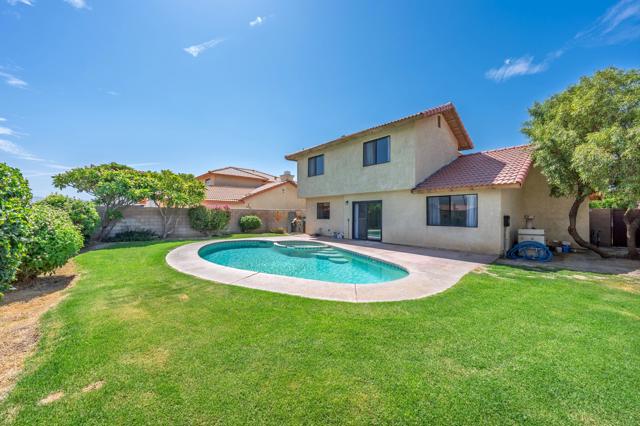 81064 Jessica Way, Indio CA: https://media.crmls.org/mediaz/700ac05d-cc5d-4e4b-88e9-1c0f22d3eae7.jpg