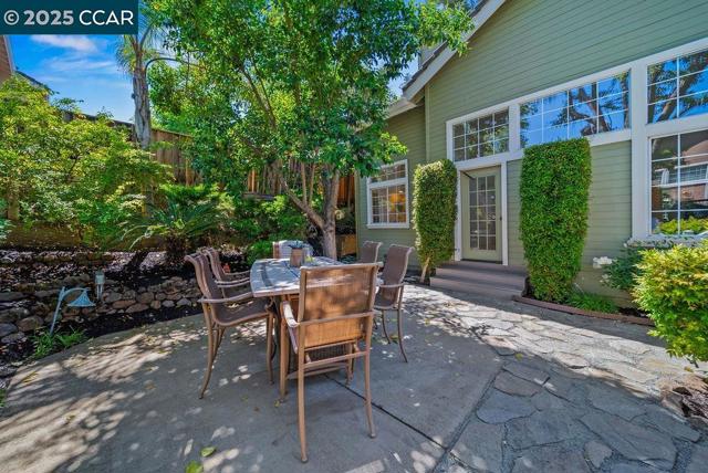 1120 Keith Drive, Concord CA: https://media.crmls.org/mediaz/700b059f-2109-4515-9a16-c80ce06ddae9.jpg