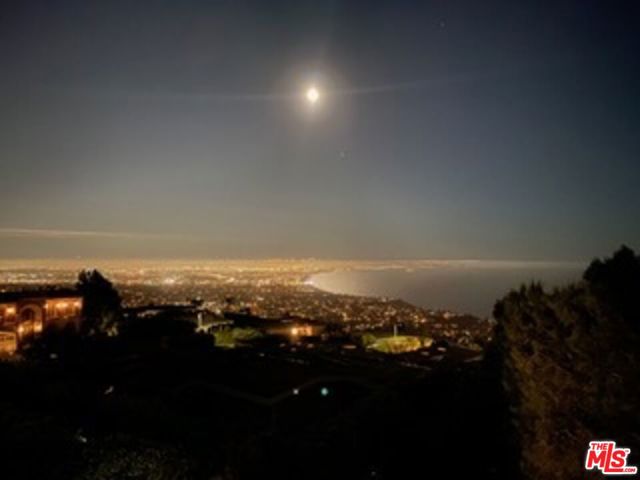 Drew Fenton | 16810 Glynn Drive Pacific Palisades CA | MLS: 7437023 Drew Fenton | 16810 Glynn Drive Pacific Palisades CA | MLS: 7437023