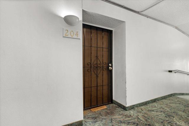 Detail Gallery Image 3 of 31 For 5885 El Cajon Bld #204,  San Diego,  CA 92115 - 2 Beds | 2 Baths