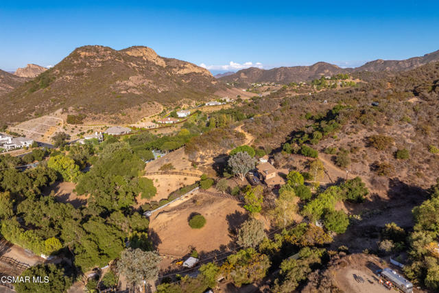 356 E Carlisle Road, Thousand Oaks CA: https://media.crmls.org/mediaz/700ca4cf-ff8f-48e6-b5e8-bc07ac2b6e4c.jpg