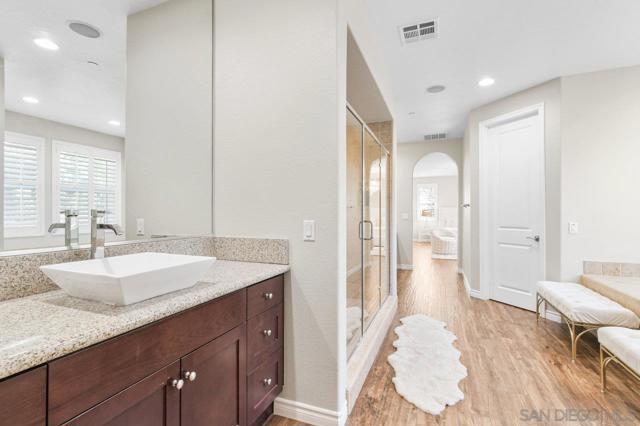 2957 Ranch Gate Rd, Chula Vista CA: https://media.crmls.org/mediaz/700ec7d8-c0ea-42e4-98b8-ca19cc82b3cb.jpg