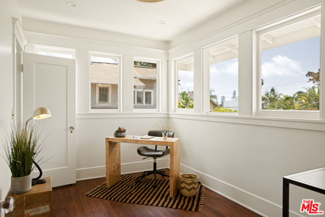 225 S Ardmore Avenue, Los Angeles CA: https://media.crmls.org/mediaz/70103e06-38d1-4c7c-acfb-c1bd6050edc6.jpg