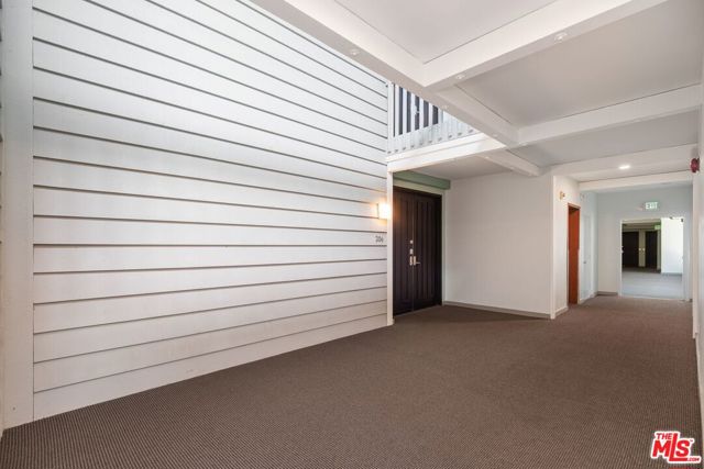 306 BORA BORA Way, Marina del Rey CA: https://media.crmls.org/mediaz/70108b06-b60c-4b63-b034-db8fb22b9fb5.jpg