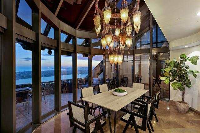 100 Harbor Dr, San Diego CA: https://media.crmls.org/mediaz/7010c22e-2007-42ae-9946-e22bc7865bb9.jpg