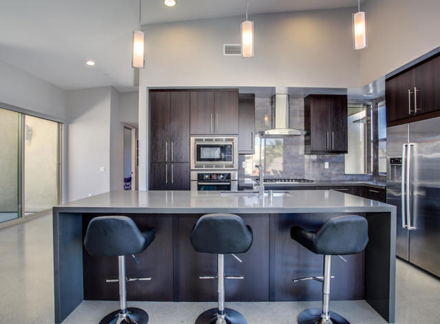 1153 Solace Court, Palm Springs CA: https://media.crmls.org/mediaz/70110277-7476-4a4a-b91a-9b7c574cf2d3.jpg