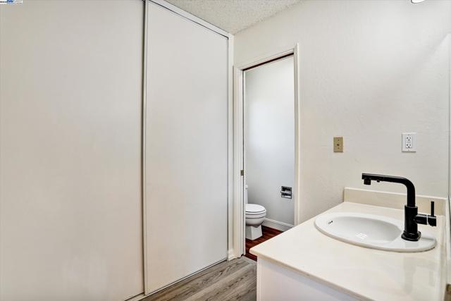 3432 Barmouth Dr, Antioch CA: https://media.crmls.org/mediaz/70113d80-4c3f-46df-b75f-fa32a3931cd4.jpg