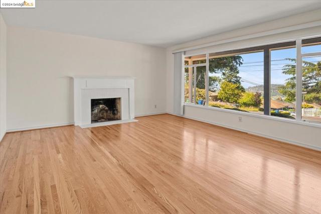 Image 14 of 47 For 59 Anson Way