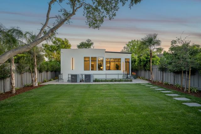 1027 Waverley Street, Palo Alto CA: https://media.crmls.org/mediaz/7011d88f-9793-4e70-9ab6-b8fb222f2df9.jpg