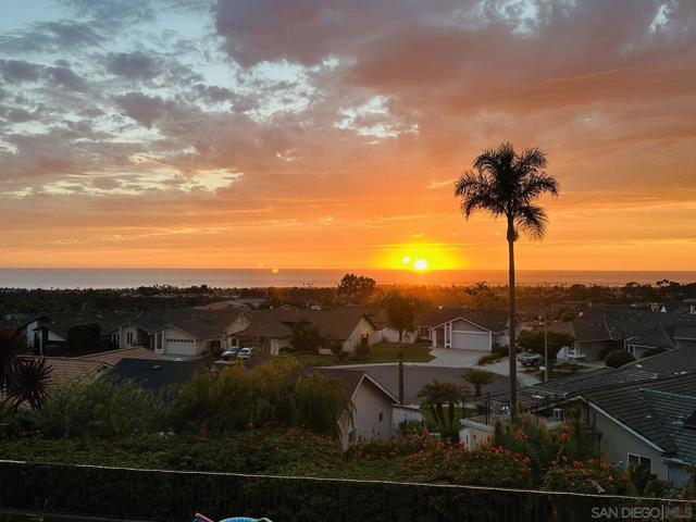 7215 Daffodil Pl, Carlsbad CA: https://media.crmls.org/mediaz/7011e4cf-f367-4cb6-b1cd-b668c4d04348.jpg