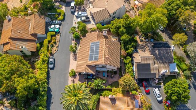 1363 Timberpond Dr, El Cajon CA: https://media.crmls.org/mediaz/7012c6f5-0b3a-42f7-91de-c64ad3ba564e.jpg