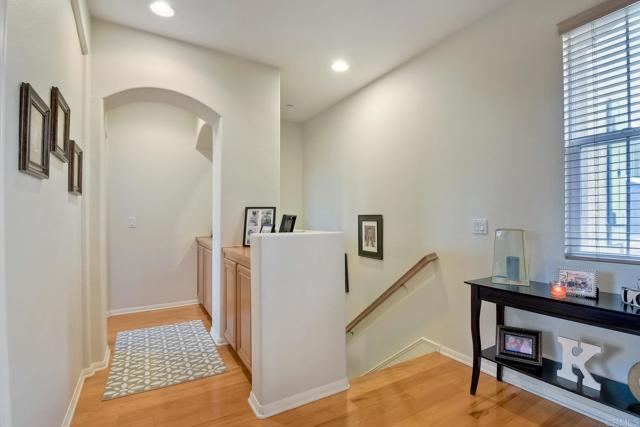 Image 17 of 33 For 900 Custer Avenue