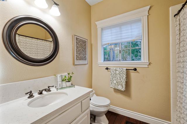 729 Montevino Dr, Pleasanton CA: https://media.crmls.org/mediaz/70157126-bbc7-4c63-80f5-576e09c6a1a4.jpg