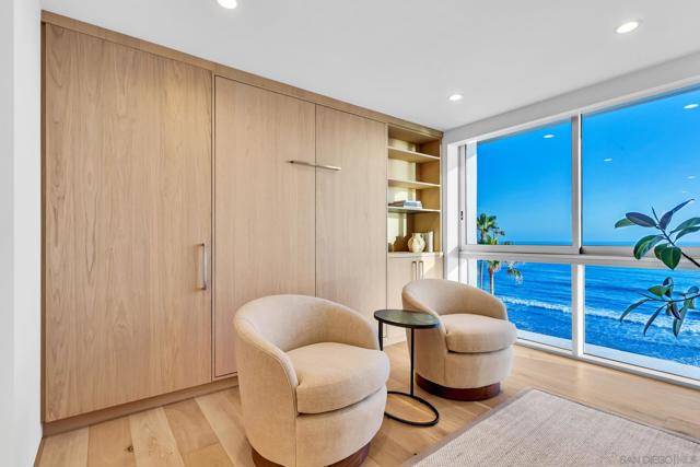 1830 Avenida Del Mundo, Coronado CA: https://media.crmls.org/mediaz/70176331-7a9d-4058-b4f0-77cd29be4888.jpg