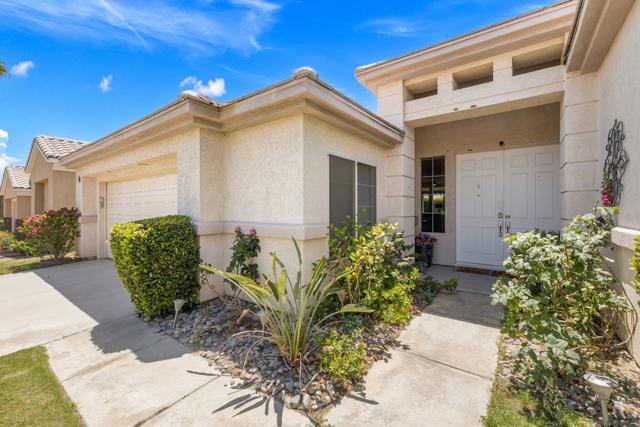 80149 Royal Birkdale Drive, Indio CA: https://media.crmls.org/mediaz/701826da-5819-4330-b0d4-8c4c0127c02c.jpg