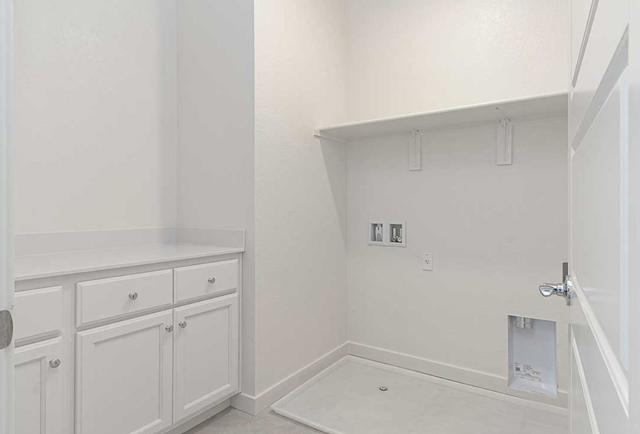 3088 Benetti Street, Lathrop CA: https://media.crmls.org/mediaz/70195a28-6f1c-4d84-900b-8f5f7054758c.jpg