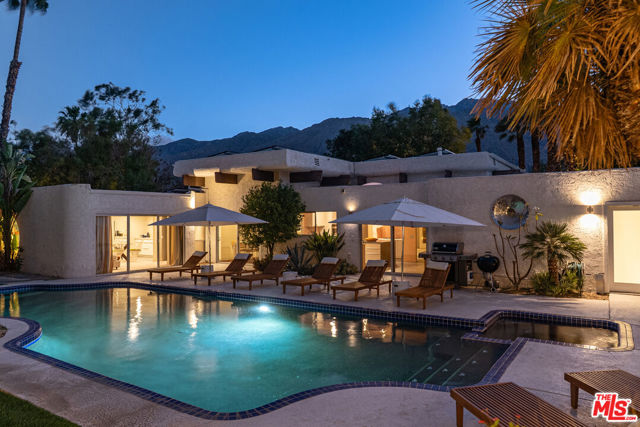 550 N Arquilla Road, Palm Springs CA: https://media.crmls.org/mediaz/7019e918-9eaa-4828-8cf8-548161241c2c.jpg