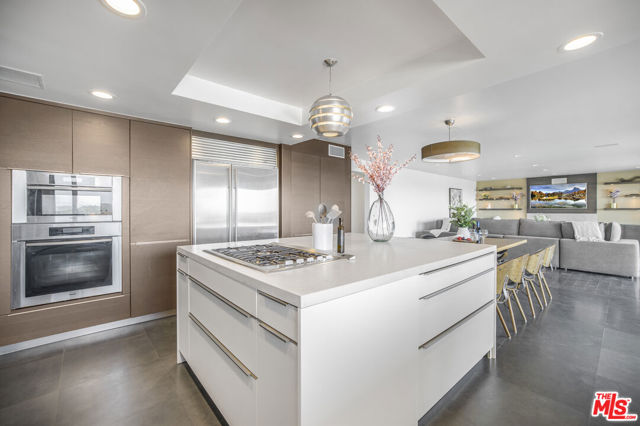 2028 Stradella Road, Los Angeles CA: https://media.crmls.org/mediaz/7019fa01-cacf-4c31-b4aa-689720a8d8df.jpg