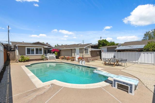 4060 Gion Avenue, San Jose CA: https://media.crmls.org/mediaz/701a1ee8-732b-4b93-ac66-1c8c5a279d93.jpg