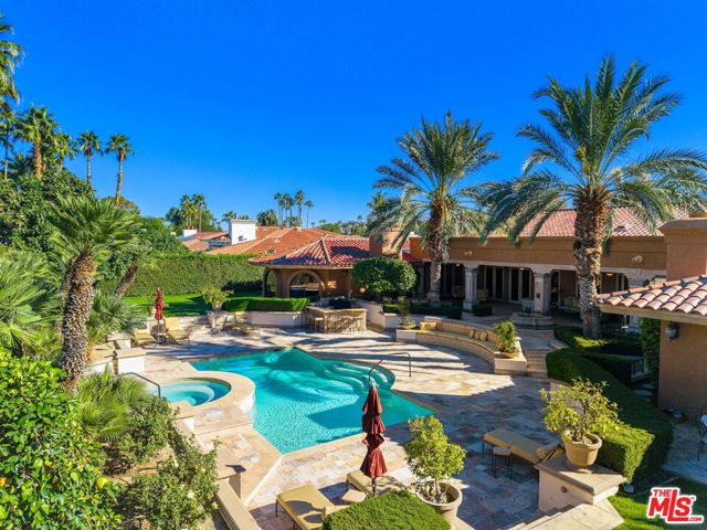 71150 N Thunderbird Terrace, Rancho Mirage CA: https://media.crmls.org/mediaz/701b4b9c-081c-4833-a198-0a1b557be309.jpg