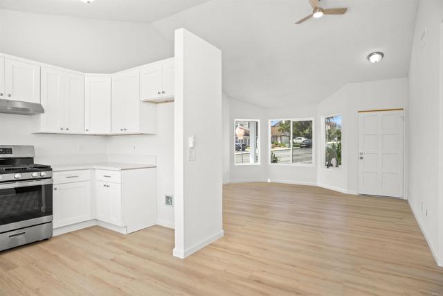 Detail Gallery Image 20 of 47 For 4888 Northerly St, Oceanside,  CA 92056 - 3 Beds | 2 Baths