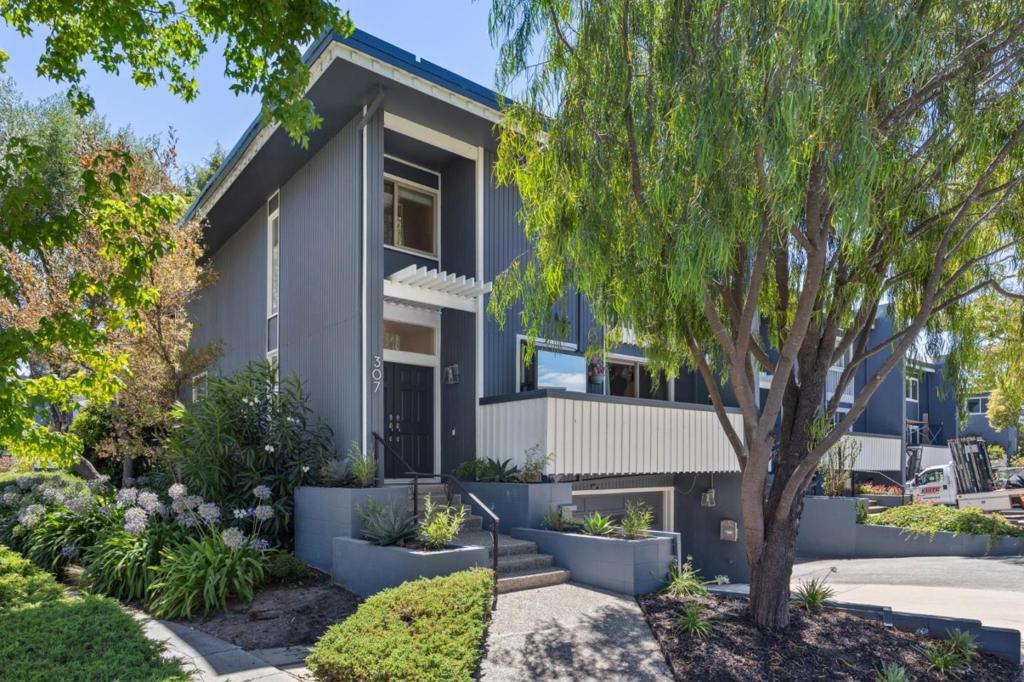 307 Carlos Avenue