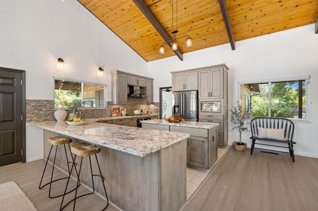 9430 Burchell Road, Gilroy CA: https://media.crmls.org/mediaz/701d5c39-f92d-4472-871a-dbad9f5ea706.jpg