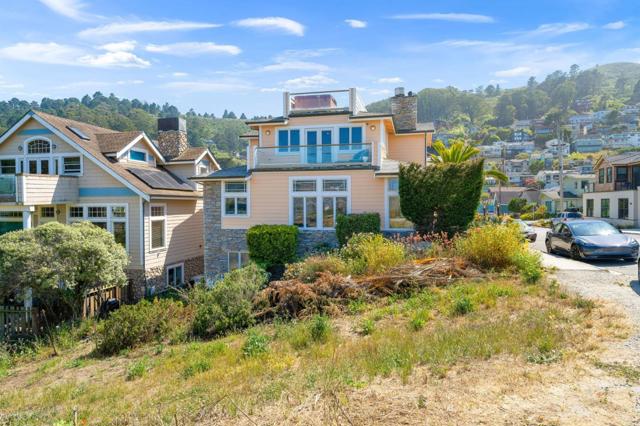 1207 Danmann Avenue, Pacifica CA: https://media.crmls.org/mediaz/701d5e98-568c-4a00-9f81-715bdb191eaa.jpg