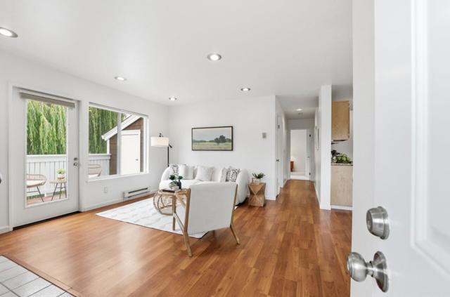 72 Bayside Court, Richmond CA: https://media.crmls.org/mediaz/701d8ede-4e99-40ee-b92a-93644a62ecca.jpg