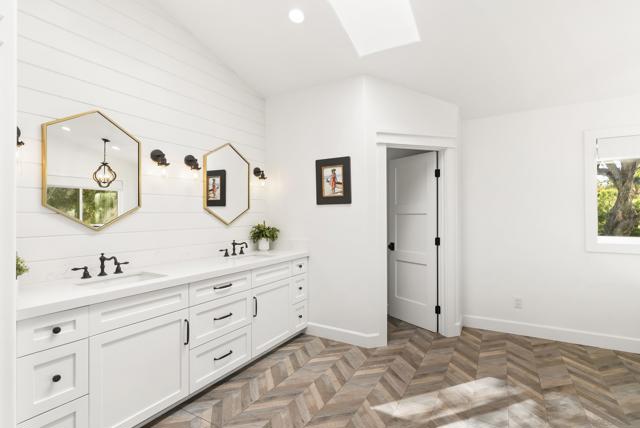 14224 Harrow Place, Poway CA: https://media.crmls.org/mediaz/701d912a-b85e-40be-80a4-13bb823fd84d.jpg