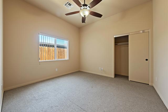 51885 Avenida Bermudas, La Quinta CA: https://media.crmls.org/mediaz/701ea9a7-8aa5-472b-ae46-410a62366d90.jpg