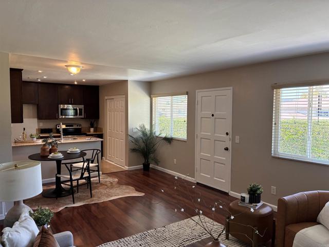 Detail Gallery Image 9 of 32 For 12147 Wintergreen Dr #1,  Lakeside,  CA 92040 - 2 Beds | 1 Baths