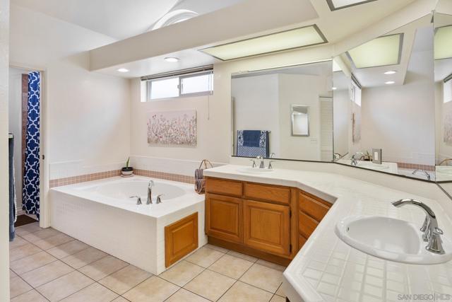 16504 Calle Pulido, San Diego CA: https://media.crmls.org/mediaz/70203c3c-54ed-44a4-8325-f9b1d37e3c74.jpg