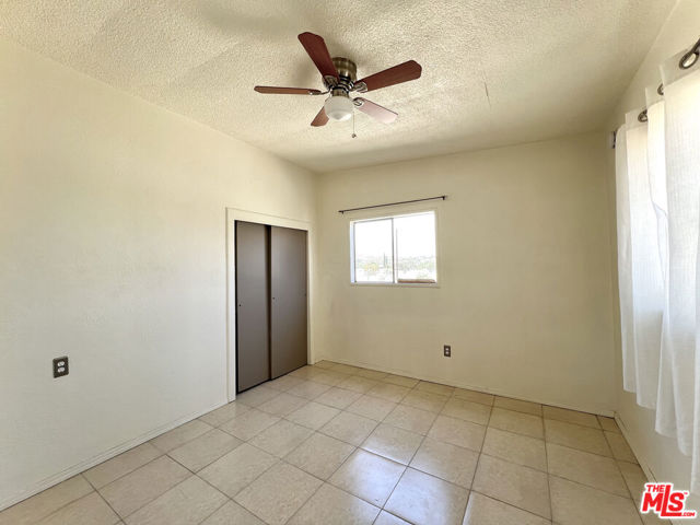6391 Ruth Drive, Yucca Valley CA: https://media.crmls.org/mediaz/70216d6e-ac1b-4388-a269-5e0b74483c11.jpg