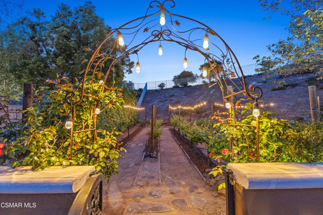 5309 Via Rincon, Newbury Park CA: https://media.crmls.org/mediaz/70217523-5b14-4fbf-8ca3-80958c865e33.jpg