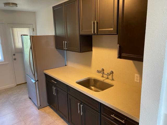 Image 6 of 13 For 927 Green Avenue 