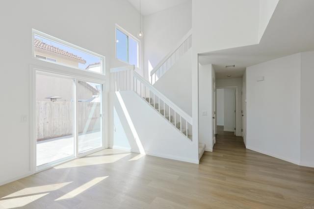 Detail Gallery Image 10 of 41 For 249 Blackbird Way, Oceanside,  CA 92057 - 3 Beds | 3 Baths
